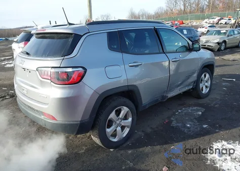 2019 Jeep Compass Latitude 4X4 из США, поврежденный, VIN 3C4NJDBB4KT592582